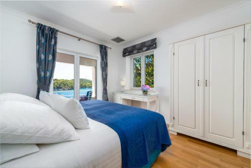 Villa K Dubrovnik - Five Bedroom Villa With Private Sea Access