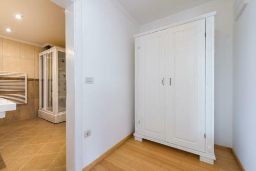 Villa K Dubrovnik - Five Bedroom Villa With Private Sea Access