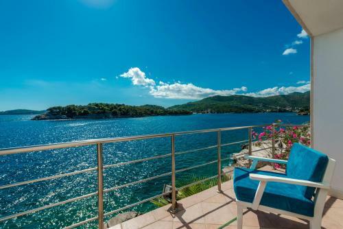 Villa K Dubrovnik - Five Bedroom Villa With Private Sea Access
