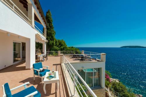 Villa K Dubrovnik - Five Bedroom Villa With Private Sea Access