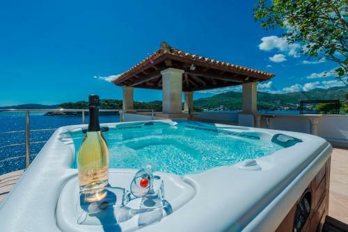 Villa K Dubrovnik - Five Bedroom Villa With Private Sea Access