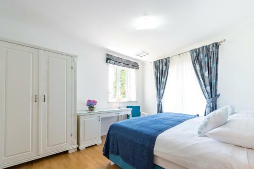 Villa K Dubrovnik - Five Bedroom Villa With Private Sea Access