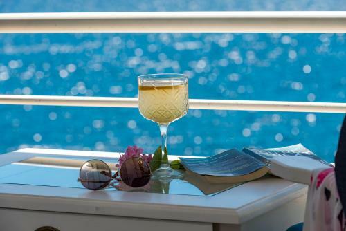 Villa K Dubrovnik - Five Bedroom Villa With Private Sea Access