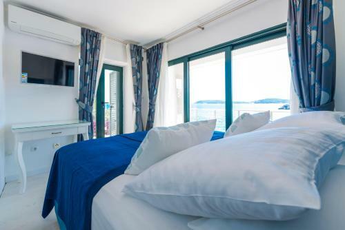 Villa K Dubrovnik - Five Bedroom Villa With Private Sea Access