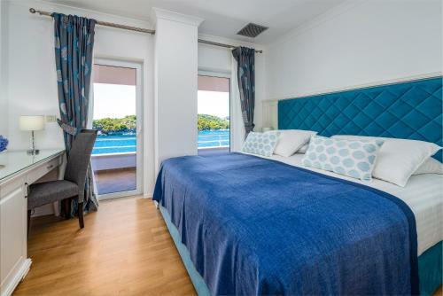 Villa K Dubrovnik - Five Bedroom Villa With Private Sea Access