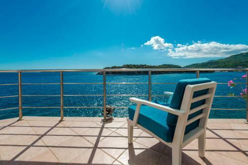 Villa K Dubrovnik - Five Bedroom Villa With Private Sea Access