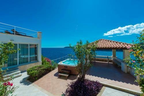 Villa K Dubrovnik - Five Bedroom Villa With Private Sea Access
