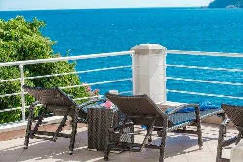Villa K Dubrovnik - Five Bedroom Villa With Private Sea Access
