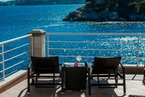 Villa K Dubrovnik - Five Bedroom Villa With Private Sea Access