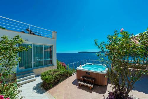 Villa K Dubrovnik - Five Bedroom Villa With Private Sea Access