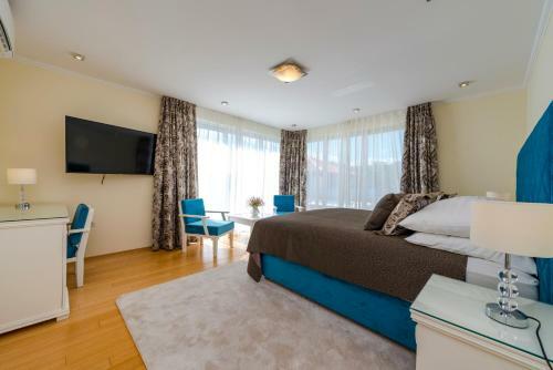 Villa K Dubrovnik - Five Bedroom Villa With Private Sea Access