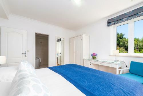 Villa K Dubrovnik - Five Bedroom Villa With Private Sea Access