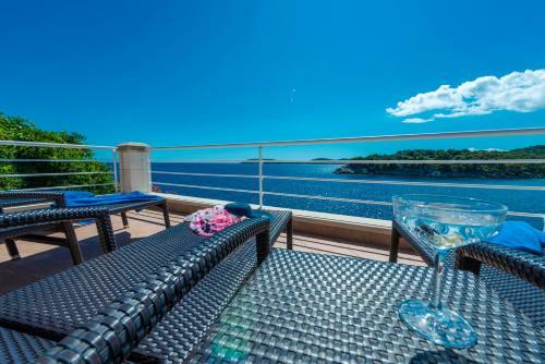 Villa K Dubrovnik - Five Bedroom Villa With Private Sea Access