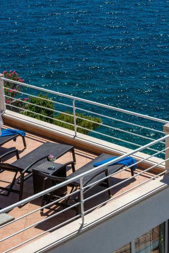 Villa K Dubrovnik - Five Bedroom Villa With Private Sea Access