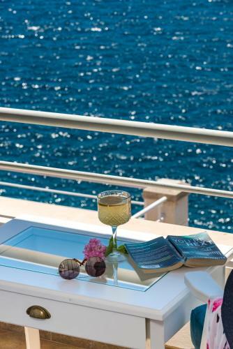 Villa K Dubrovnik - Five Bedroom Villa With Private Sea Access