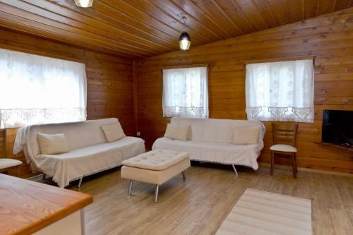 Refreshing Tiny House With Shared Pool And Balcony In Bodrum