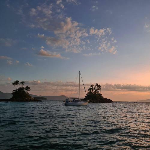 Veleiro Anemoi Sailing Em Angra Dos Reis E Ilha Grande