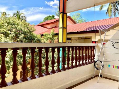 Comfortable 1bhk Apartment With Pool Candolim By Casa Stay
