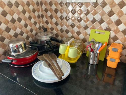 Comfortable 1bhk Apartment With Pool Candolim By Casa Stay