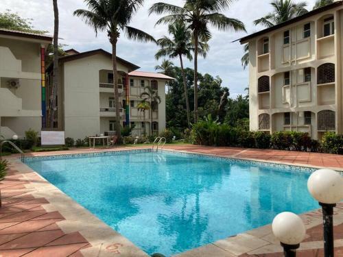 Comfortable 1bhk Apartment With Pool Candolim By Casa Stay