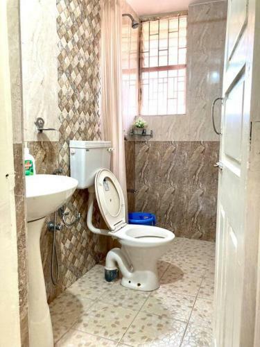 Comfortable 1bhk Apartment With Pool Candolim By Casa Stay