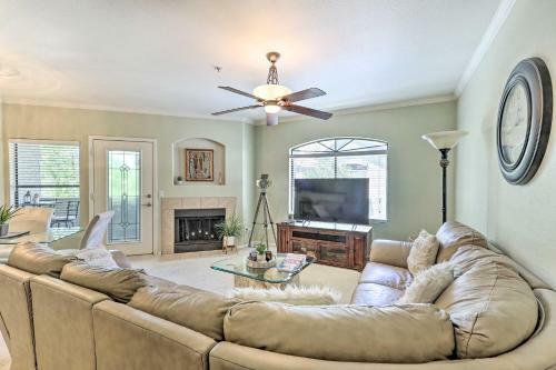 Apartamento Elegant Scottsdale Condo With Balcony And Pool!