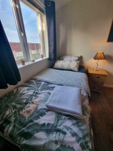 4 Bed 2 Bathroom House With Garden And Parking