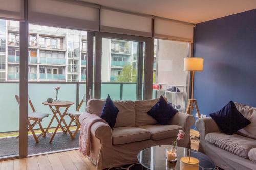 Guestready - Fabulous 2 Bedroom Apartment With Balcony