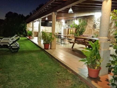 Apartamento Com Piscina C de Bastos By Izibookings