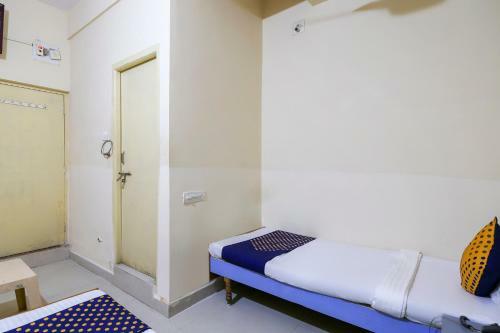 Hotel Spot On 68002 Kasthabhanjan Guest House