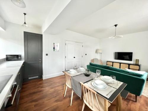 Redland Suites - Apartment 5