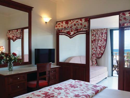 Hotel Roda Beach Resort & Spa