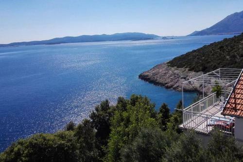 Holiday House Eres