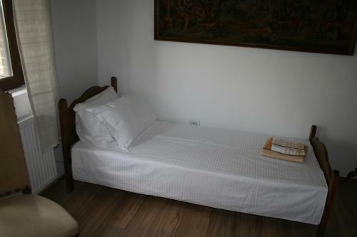 Hostal Colev Rooms