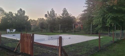 Entre Arboles Refugios