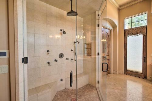 Stunning Palmdale Villa Oasis On Vineyard!