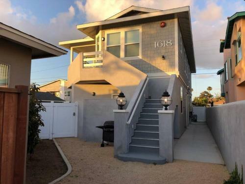 The Seaview Sunset - Walking Distance To The Beach