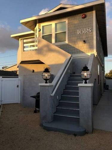 The Seaview Sunset - Walking Distance To The Beach