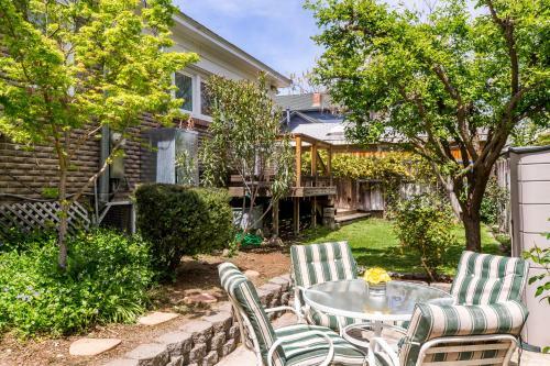 Craftsman Cottage