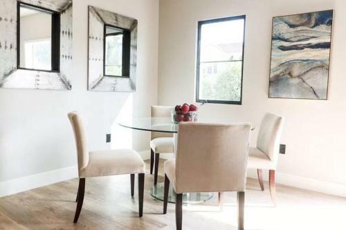 Centrally Located La Designer Home W 360 Roof Deck