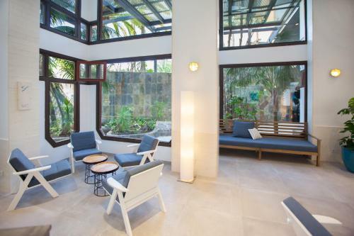 Corallium Beach By Lopesan Hotels - Adults Only