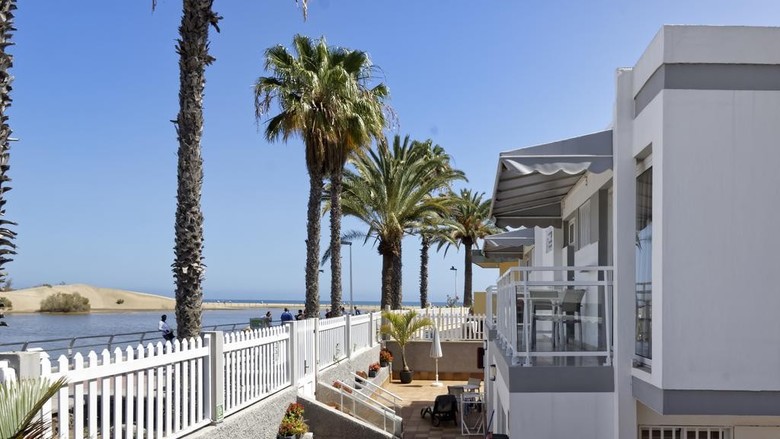 Cocoteros Apartments - Riversun Touristics