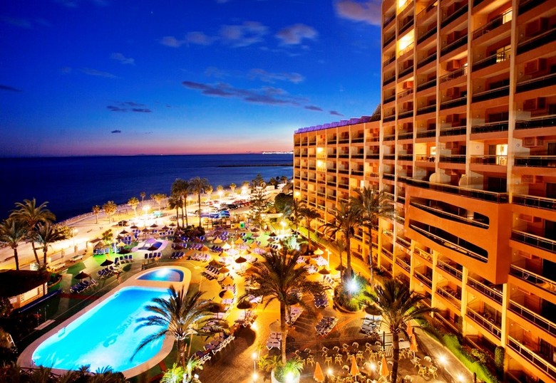 Hotel Sunset Beach Club
