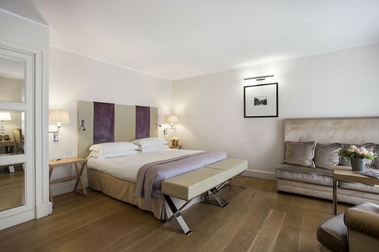 Hotel Castille Paris