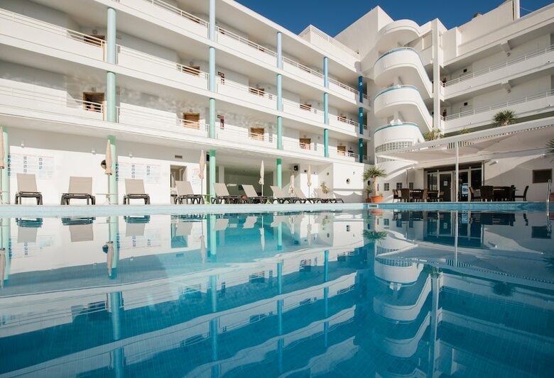 Apartamentos Lakiki