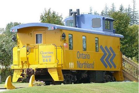 Clearview Station & Caboose B&B