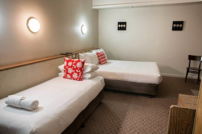 Burkes Hotel Motel