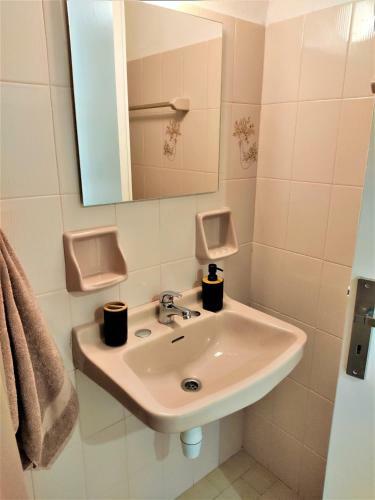 Jo-annes Apartments