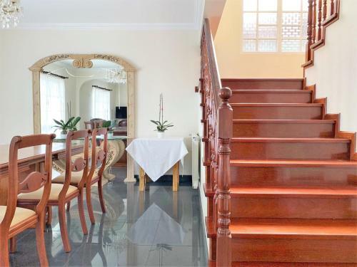 Villa With Panoramic Harbor View