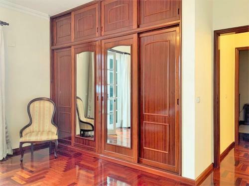 Villa With Panoramic Harbor View